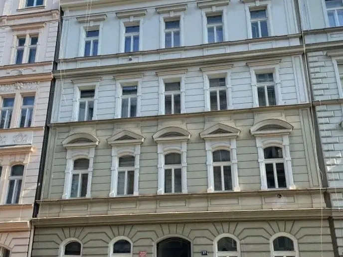 Jak dlouho trvá výměna špaletových oken v činžovním domě za plného provozu?
