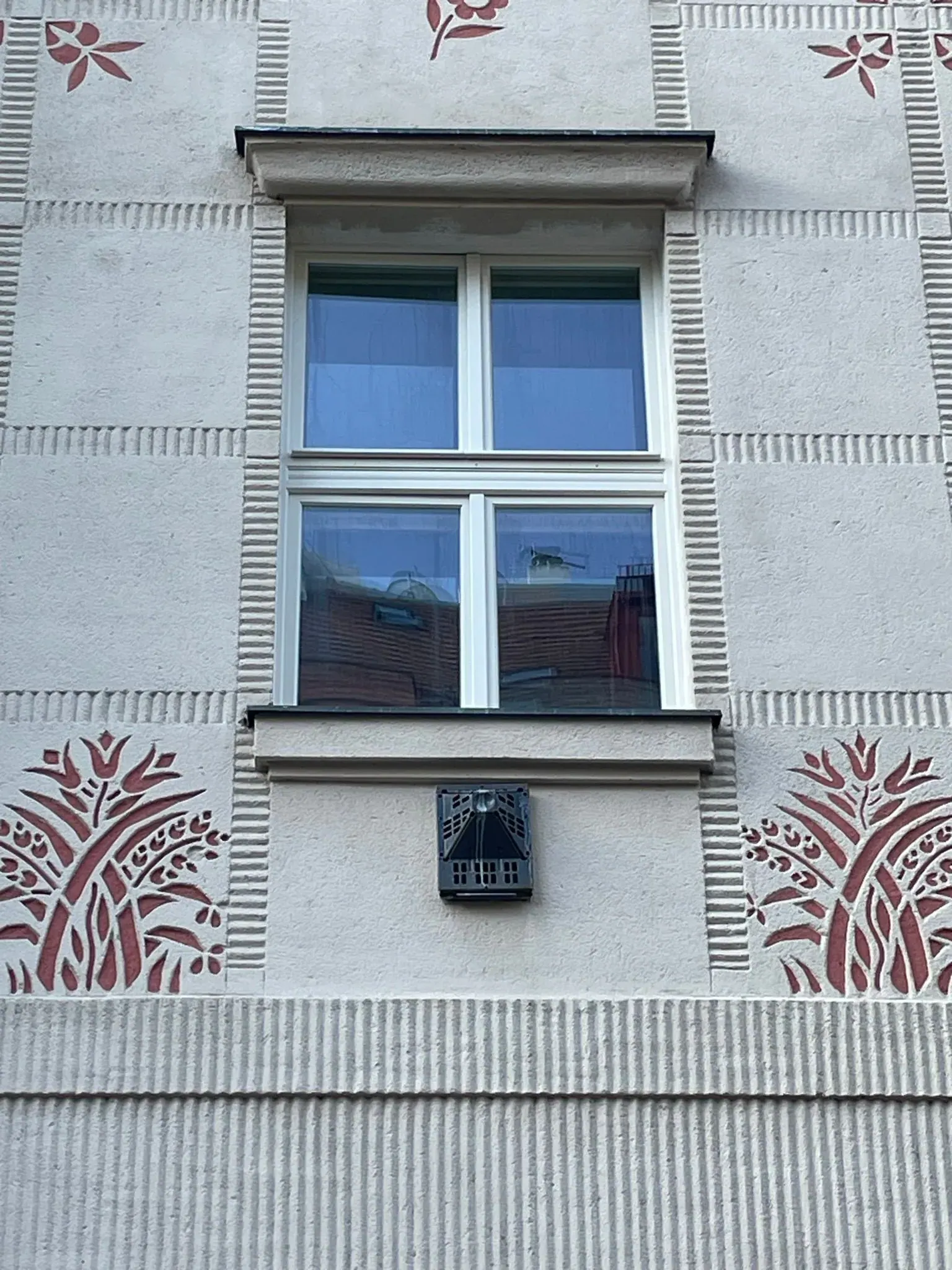Replika čtyřkřídlého okna - Puškinovo náměstí 584/11, Praha 6