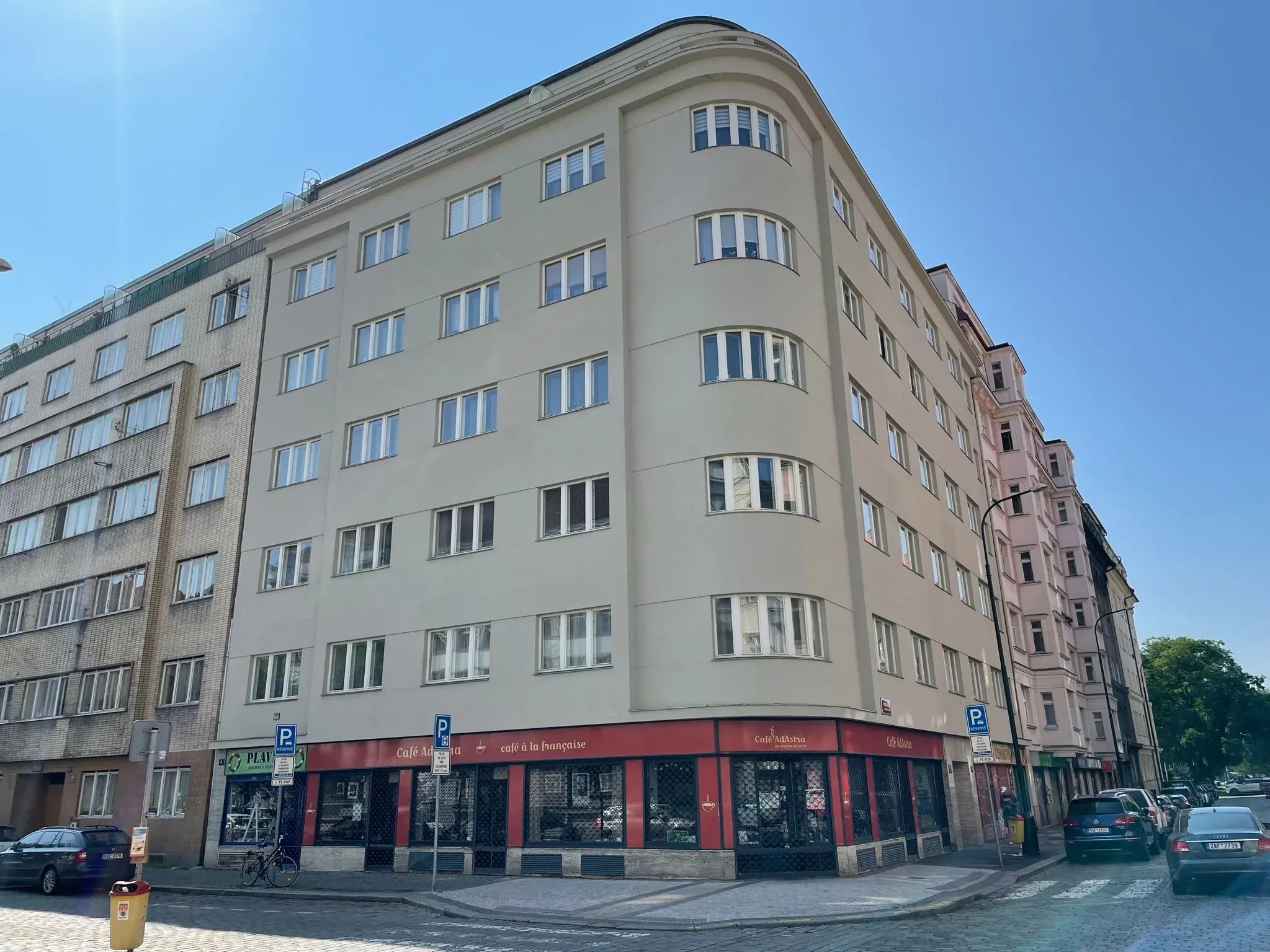 Nárožní dům Podskalská 8 - Podskalská 8, Praha 2