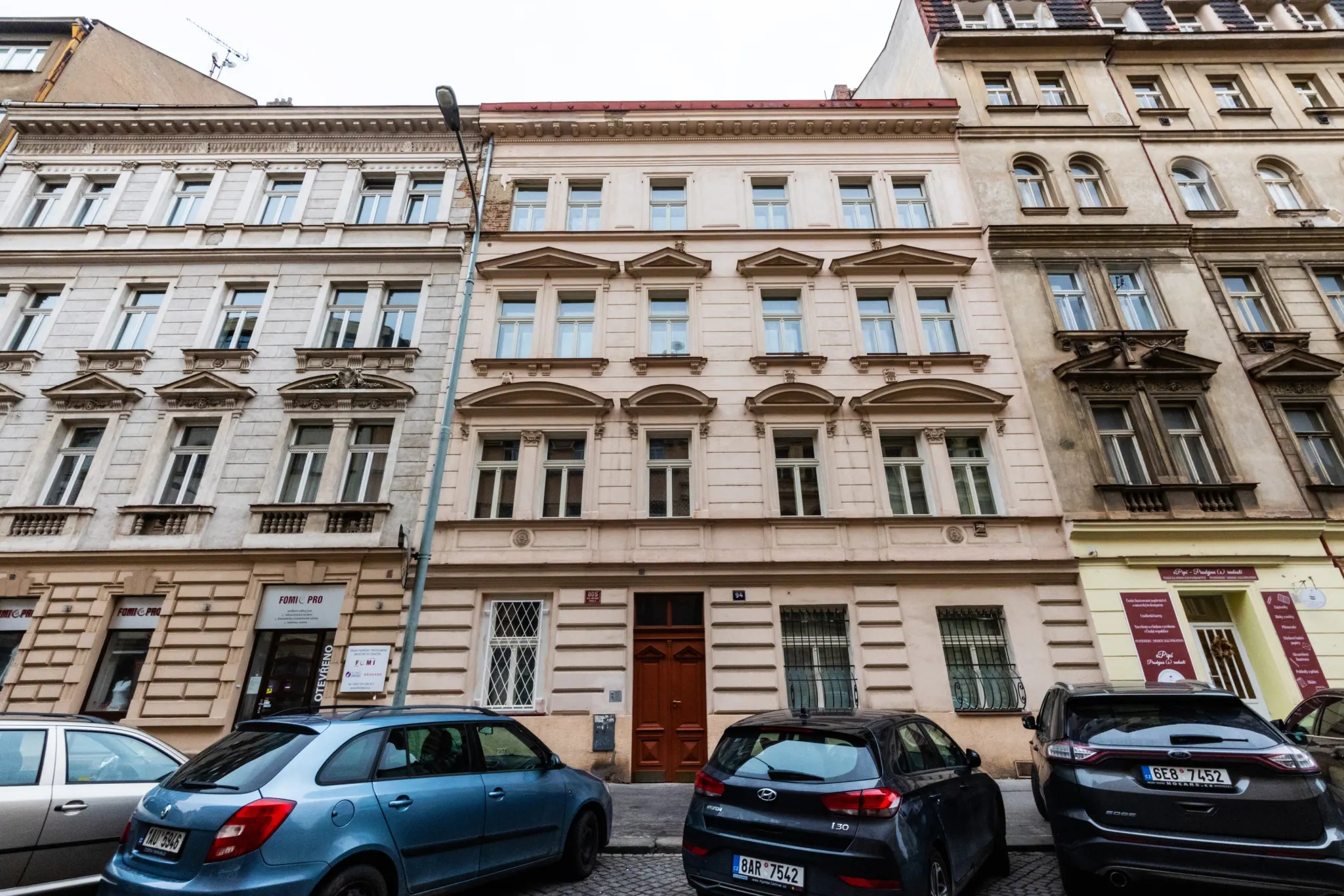 Dům Slezská 94 po výměně oken - Slezská 94, Praha 3