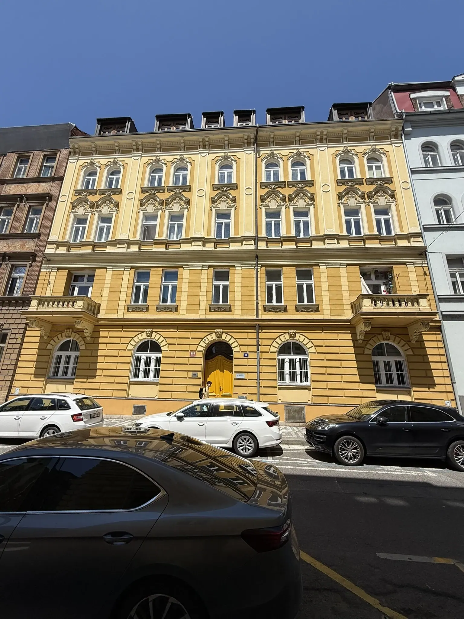 Dům Na Bělidle 8 po výměně oken - Na Bělidle 8, Praha 5